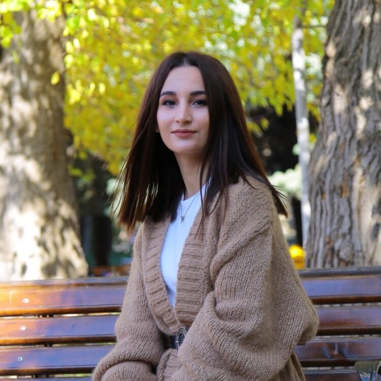 Aytaj Ismayilzada, Martexy head of copywriting portrait